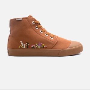 BANGS 6.5 embroidered floral high tops